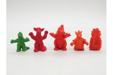 当時物　昭和レトロ　ポピー　怪獣　ウルトラマン　大量　消しゴム等130個セット(円谷プロ、東宝、ウルトラ兄弟、キングジョー、カネゴン、バルタン星人、怪獣ケシゴム、ガシャポン、ガチャガチャ、フィギュア、おもちゃ、オモチャ、玩具)(R-077001)