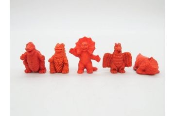 当時物　昭和レトロ　ポピー　怪獣　ウルトラマン　大量　消しゴム等130個セット(円谷プロ、東宝、ウルトラ兄弟、キングジョー、カネゴン、バルタン星人、怪獣ケシゴム、ガシャポン、ガチャガチャ、フィギュア、おもちゃ、オモチャ、玩具)(R-077001)
