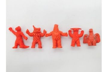 当時物　昭和レトロ　ポピー　怪獣　ウルトラマン　大量　消しゴム等130個セット(円谷プロ、東宝、ウルトラ兄弟、キングジョー、カネゴン、バルタン星人、怪獣ケシゴム、ガシャポン、ガチャガチャ、フィギュア、おもちゃ、オモチャ、玩具)(R-077001)