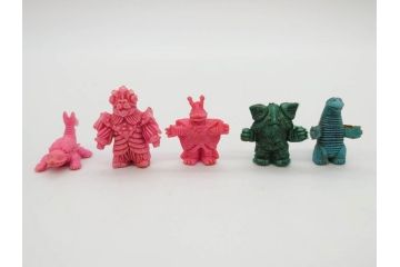 当時物　昭和レトロ　ポピー　怪獣　ウルトラマン　大量　消しゴム等128個セット(円谷プロ、東宝、ウルトラ兄弟、ダダ、エレキング、バルタン星人、怪獣ケシゴム、ガシャポン、ガチャガチャ、フィギュア、おもちゃ、オモチャ、玩具)(R-077002)