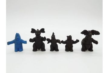 当時物　昭和レトロ　ポピー　怪獣　ウルトラマン　大量　消しゴム等128個セット(円谷プロ、東宝、ウルトラ兄弟、ダダ、エレキング、バルタン星人、怪獣ケシゴム、ガシャポン、ガチャガチャ、フィギュア、おもちゃ、オモチャ、玩具)(R-077002)