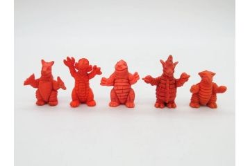当時物　昭和レトロ　ポピー　怪獣　ウルトラマン　大量　消しゴム等128個セット(円谷プロ、東宝、ウルトラ兄弟、ダダ、エレキング、バルタン星人、怪獣ケシゴム、ガシャポン、ガチャガチャ、フィギュア、おもちゃ、オモチャ、玩具)(R-077002)