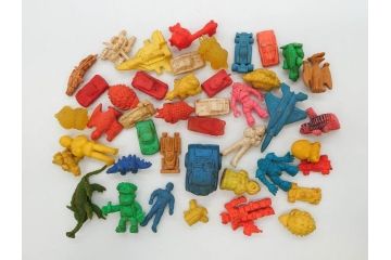 当時物　昭和レトロ　ポピー　仮面ライダー　ルパン三世　ど根性ガエル　無敵ロボ トライダーG7　怪獣　ガン消し　大量　消しゴム等456個セット(モンキーパンチ、石森プロ、少年ジャンプ、メカゴジラ、バットマン、ドラえもん、東宝、ガシャポン、ガチャガチャ、フィギュア、おもちゃ、オモチャ、玩具)(R-077003)