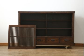 中古　美品　国産民芸家具　タモ材　上質な和の空間づくりにおすすめの水屋箪笥サイドボード(サイドキャビネット、収納棚、戸棚、食器棚、茶箪笥)(R-077016)