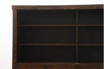 中古　美品　国産民芸家具　タモ材　上質な和の空間づくりにおすすめの水屋箪笥サイドボード(サイドキャビネット、収納棚、戸棚、食器棚、茶箪笥)(R-077016)