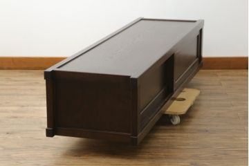中古　美品　国産民芸家具　タモ材　上質な和の空間づくりにおすすめの水屋箪笥ローボード(テレビボード、テレビ台、リビングボード、サイドボード、収納棚、戸棚)(R-077017)