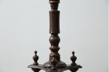 イギリスアンティーク　Lloyd's Antiques(ロイズ・アンティークス)取り扱い　マホガニー材　シックな色合いで落ち着いた空間づくりにおすすめのフロアスタンド(フロアランプ、スタンドライト、スタンド照明、英国)(R-077020)