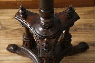 イギリスアンティーク　Lloyd's Antiques(ロイズ・アンティークス)取り扱い　マホガニー材　シックな色合いで落ち着いた空間づくりにおすすめのフロアスタンド(フロアランプ、スタンドライト、スタンド照明、英国)(R-077020)