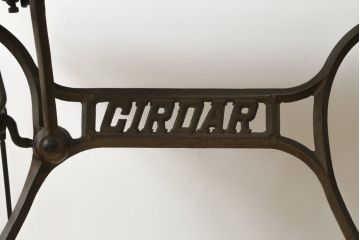 ジャンク品　和製アンティーク　中島ミシン　CIRDAR(サーダー) TF-1　靴用　厚地専用機　腕ミシン　足踏みミシン(ミシンテーブル、ミシン台、工業用ミシン、ディスプレイ、SINGER、シンガー、18型)(R-077021)