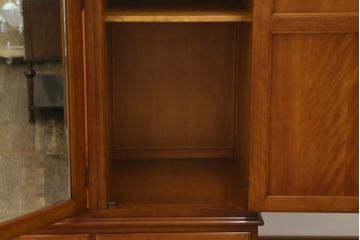 中古　横浜クラシック家具　ダニエル(Daniel)　アーリーアメリカンシリーズ　A-107　温かみのある雰囲気と上品な佇まいが魅力の組み立て式ワードローブ(洋服タンス、衣装タンス、収納棚、キャビネット)(R-077022)