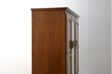 中古　横浜クラシック家具　ダニエル(Daniel)　アーリーアメリカンシリーズ　A-107　温かみのある雰囲気と上品な佇まいが魅力の組み立て式ワードローブ(洋服タンス、衣装タンス、収納棚、キャビネット)(R-077022)