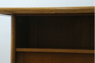 中古　希少な廃盤品　IDC大塚家具取り扱い　起立木工　ナラ材　メッペルシリーズ　キャスター付きバーカウンター　(R-077023)