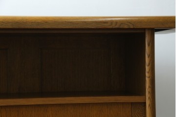 中古　希少な廃盤品　IDC大塚家具取り扱い　起立木工　ナラ材　メッペルシリーズ　キャスター付きバーカウンター　(R-077023)