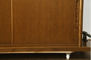 中古　希少な廃盤品　IDC大塚家具取り扱い　起立木工　ナラ材　メッペルシリーズ　キャスター付きバーカウンター　(R-077023)