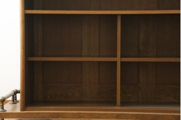 中古　希少な廃盤品　IDC大塚家具取り扱い　起立木工　ナラ材　メッペル　落ち着いた大人の雰囲気づくりにおすすめのバーカウンターテーブル(キッチンカウンター、収納棚、戸棚)(R-077023)