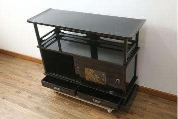 中古　美品　輪島塗り　東海道五十三次　和の趣溢れる風景画が目を惹く飾り棚(茶棚、収納棚、戸棚、サイドボード)(R-077024)