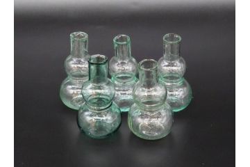 戦前　当時物　瓢箪型　気泡や絶妙なフォルムが味わいのあるニッキ水瓶5個セット(豆ガラス、ちびニッキ水、ガラス容器、駄菓子屋ビン、ペロペロ、レトロガラス、一輪挿し、ひょうたん)(R-077058)