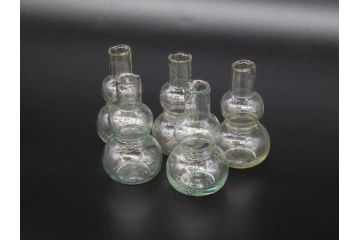 戦前　当時物　瓢箪型　気泡や絶妙なフォルムが味わいのあるニッキ水瓶5個セット(豆ガラス、ちびニッキ水、ガラス容器、駄菓子屋ビン、ペロペロ、レトロガラス、一輪挿し、ひょうたん)(R-077059)