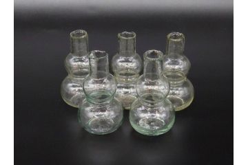 戦前　当時物　瓢箪型　気泡や絶妙なフォルムが味わいのあるニッキ水瓶5個セット(豆ガラス、ちびニッキ水、ガラス容器、駄菓子屋ビン、ペロペロ、レトロガラス、一輪挿し、ひょうたん)(R-077059)