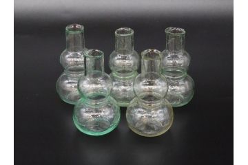 戦前　当時物　瓢箪型　気泡や絶妙なフォルムが味わいのあるニッキ水瓶5個セット(豆ガラス、ちびニッキ水、ガラス容器、駄菓子屋ビン、ペロペロ、レトロガラス、一輪挿し、ひょうたん)(R-077063)