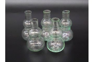 戦前　当時物　瓢箪型　可愛らしいフォルムのニッキ水瓶5個セット(桜3つ、花、豆ガラス、ちびニッキ水、ガラス容器、駄菓子屋ビン、ペロペロ、レトロガラス、一輪挿し、ひょうたん)(R-077067)