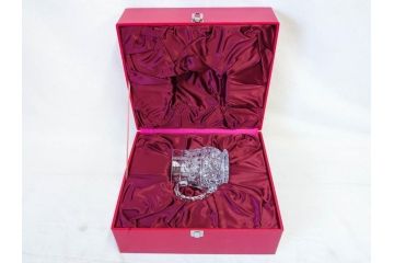 フランス　Baccarat　バカラ　特別限定　希少　1989-5/80　きらめく上品なカットが美しいビアマグ(フルレッドクリスタルガラス、ジョッキ、グラス、ケース付き、証明書付き)(R-077068)