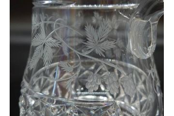 フランス　Baccarat　バカラ　特別限定　希少　1989-6/80　きらめく上品なカットが美しいビアマグ(フルレッドクリスタルガラス、ジョッキ、グラス、ケース付き、証明書付き)(R-077069)
