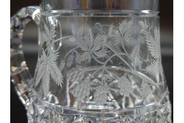 フランス　Baccarat　バカラ　特別限定　希少　1989-6/80　きらめく上品なカットが美しいビアマグ(フルレッドクリスタルガラス、ジョッキ、グラス、ケース付き、証明書付き)(R-077069)