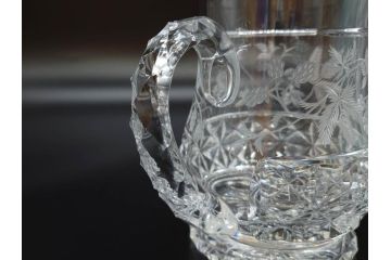 フランス　Baccarat　バカラ　特別限定　希少　1989-6/80　きらめく上品なカットが美しいビアマグ(フルレッドクリスタルガラス、ジョッキ、グラス、ケース付き、証明書付き)(R-077069)