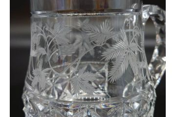 フランス　Baccarat　バカラ　特別限定　希少　1989-7/80　きらめく上品なカットが美しいビアマグ(フルレッドクリスタルガラス、ジョッキ、グラス、ケース付き、証明書付き)(R-077070)