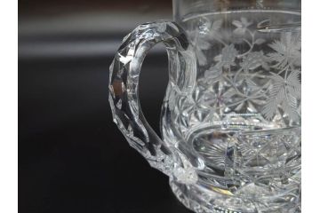 フランス　Baccarat　バカラ　特別限定　希少　1989-7/80　きらめく上品なカットが美しいビアマグ(フルレッドクリスタルガラス、ジョッキ、グラス、ケース付き、証明書付き)(R-077070)