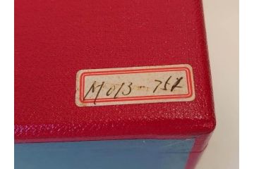 フランス　Baccarat　バカラ　特別限定　希少　1989-7/80　きらめく上品なカットが美しいビアマグ(フルレッドクリスタルガラス、ジョッキ、グラス、ケース付き、証明書付き)(R-077070)