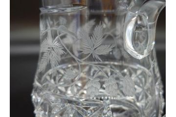 フランス　Baccarat　バカラ　特別限定　希少　1989-8/80　きらめく上品なカットが美しいビアマグ(フルレッドクリスタルガラス、ジョッキ、グラス、ケース付き、証明書なし)(R-077071)