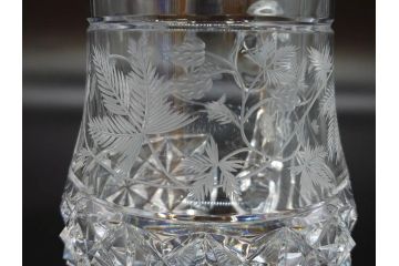 フランス　Baccarat　バカラ　特別限定　希少　1989-8/80　きらめく上品なカットが美しいビアマグ(フルレッドクリスタルガラス、ジョッキ、グラス、ケース付き、証明書なし)(R-077071)