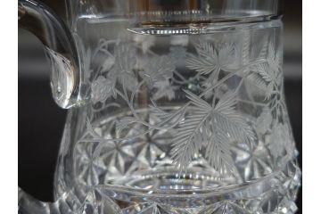 フランス　Baccarat　バカラ　特別限定　希少　1989-8/80　きらめく上品なカットが美しいビアマグ(フルレッドクリスタルガラス、ジョッキ、グラス、ケース付き、証明書なし)(R-077071)