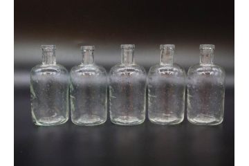 大正〜昭和初期　様々な用途に使える小瓶5個セット(気泡、ガラスビン、硝子、ボトル、薬瓶、花瓶、花入れ、花器)(R-077074)