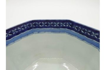 江戸期　古伊万里　染付　麒麟　花の図　約18cm　6寸　大胆な図柄と藍色が目を惹く鉢(六寸、和食器、和皿)(R-077088)