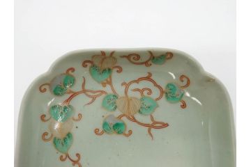 江戸期　古伊万里　青磁　金彩　蔦文　約18cm　6寸　金彩が上品なアクセントになる変形皿2枚セット(六寸、中皿、和食器、和皿)(R-077090)