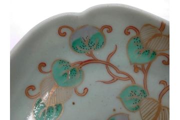 江戸期　古伊万里　青磁　金彩　蔦文　約18cm　6寸　金彩が上品なアクセントになる変形皿2枚セット(六寸、中皿、和食器、和皿)(R-077090)