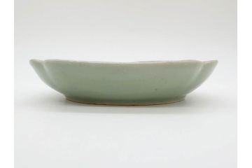 江戸期　古伊万里　青磁　金彩　蔦文　約18cm　6寸　金彩が上品なアクセントになる変形皿2枚セット(六寸、中皿、和食器、和皿)(R-077090)
