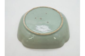 江戸期　古伊万里　青磁　金彩　蔦文　約18cm　6寸　金彩が上品なアクセントになる変形皿2枚セット(六寸、中皿、和食器、和皿)(R-077090)