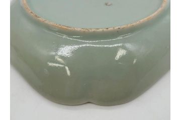 江戸期　古伊万里　青磁　金彩　蔦文　約18cm　6寸　金彩が上品なアクセントになる変形皿2枚セット(六寸、中皿、和食器、和皿)(R-077090)