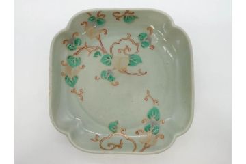 江戸期　古伊万里　青磁　金彩　蔦文　約18cm　6寸　金彩が上品なアクセントになる変形皿2枚セット(六寸、中皿、和食器、和皿)(R-077090)