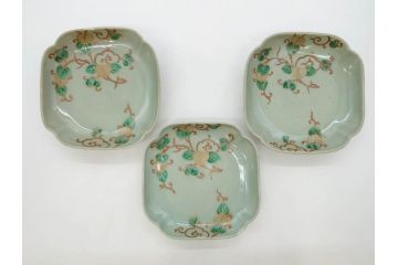 江戸期　古伊万里　青磁　金彩　蔦文　約18cm　6寸　金彩が上品なアクセントになる変形皿3枚セット(六寸、中皿、和食器、和皿)(R-077091)