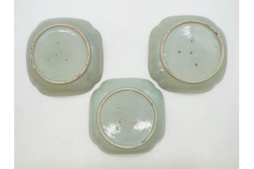 江戸期　古伊万里　青磁　金彩　蔦文　約18cm　6寸　金彩が上品なアクセントになる変形皿3枚セット(六寸、中皿、和食器、和皿)(R-077091)