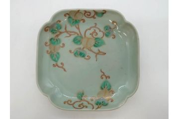 江戸期　古伊万里　青磁　金彩　蔦文　約18cm　6寸　金彩が上品なアクセントになる変形皿3枚セット(六寸、中皿、和食器、和皿)(R-077091)