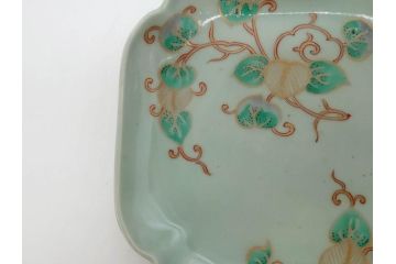 江戸期　古伊万里　青磁　金彩　蔦文　約18cm　6寸　金彩が上品なアクセントになる変形皿3枚セット(六寸、中皿、和食器、和皿)(R-077091)
