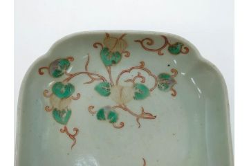 江戸期　古伊万里　青磁　金彩　蔦文　約18cm　6寸　金彩が上品なアクセントになる変形皿3枚セット(六寸、中皿、和食器、和皿)(R-077091)