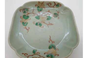 江戸期　古伊万里　青磁　金彩　蔦文　約18cm　6寸　金彩が上品なアクセントになる変形皿3枚セット(六寸、中皿、和食器、和皿)(R-077091)