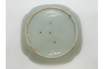 江戸期　古伊万里　青磁　金彩　蔦文　約18cm　6寸　金彩が上品なアクセントになる変形皿3枚セット(六寸、中皿、和食器、和皿)(R-077091)